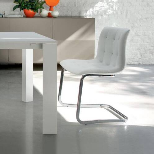KUGA krzesło tapicerowane 55x54x84/49 - na płozach metalowych