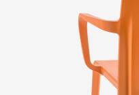 Krzesło z podłokietnikami VOLT HB w kolorze pomarańczowym - detal