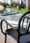Mila krzesło z tworzywa marki Magis, kolor czarny, ambient