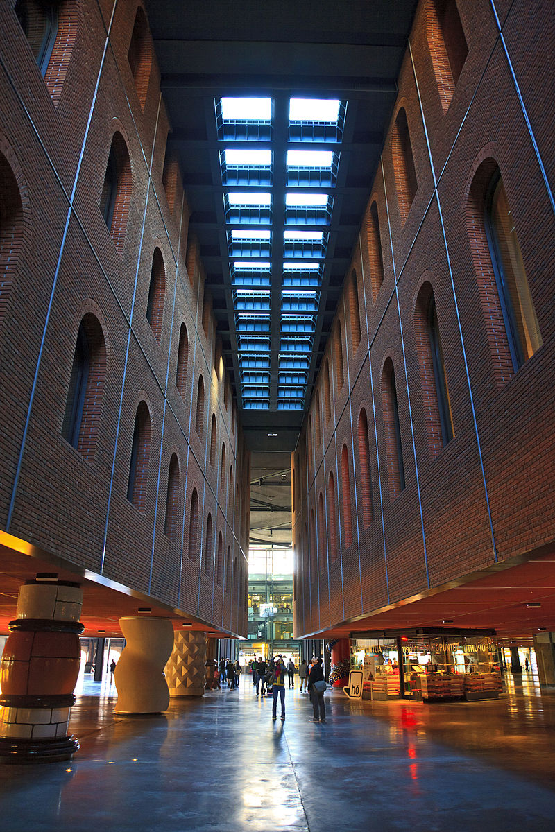 Philippe Starck - Budynek centrum kultury kolumny ALHONDIGA Bilbao